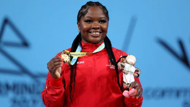 Canada's Maya Laylor sets Commonwealth Games records and wins weightlifting gold |  CBC sport