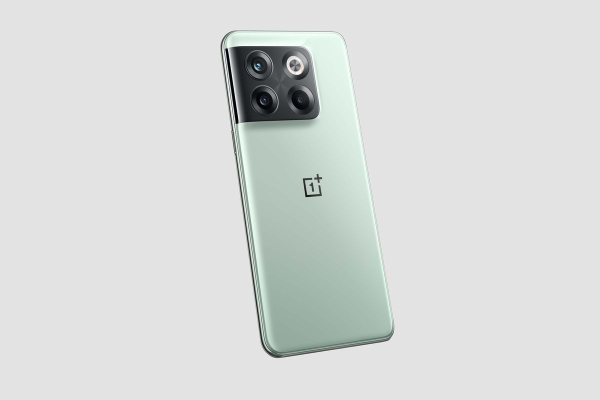 OnePlus 10T in green.