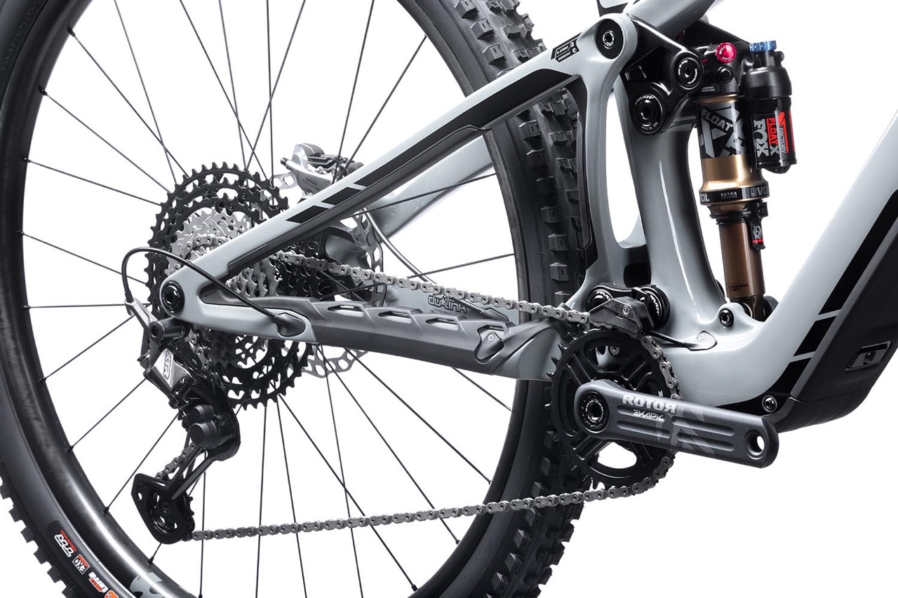 Pivot Shuttle SL Drive SRAM UDH