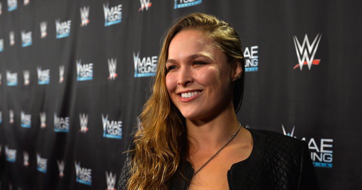 WWE Suspends Ronda Rousey For 'Assaulting' Referee At SummerSlam - National |  Globalnews.ca