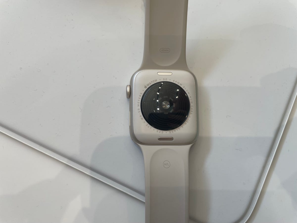 The bottom of the Apple Watch SE 2022