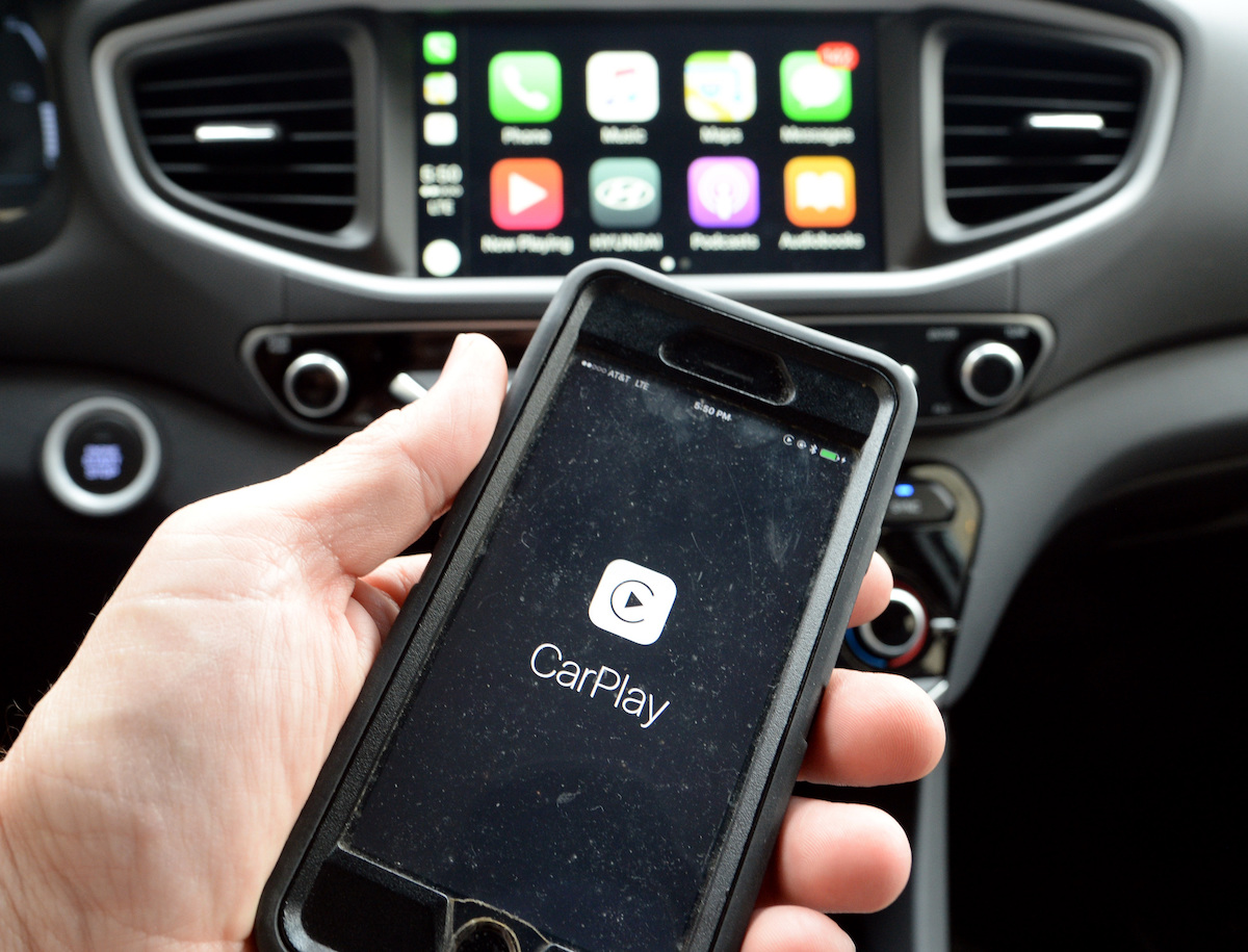 New Apple CarPlay: It's still not clear if manufacturers will bend to make it possible