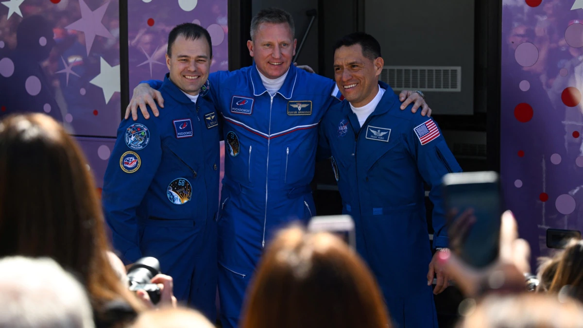 The US-Russian crew arrive on the ISS as cooperation in space continues despite the Ukraine war