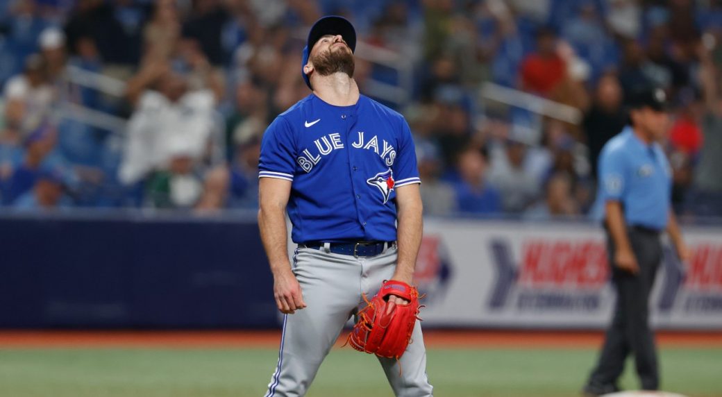 A late disappointment puts the Blue Jays in a tie with Rays for the top spot in the wildcard race