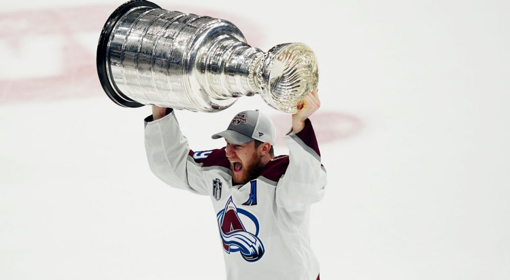 Avalanche makes Nathan MacKinnon the highest-paid player in the NHL