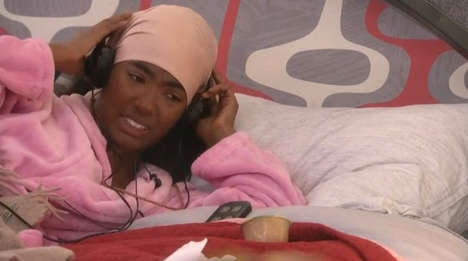 Taylor and the headphones on BB24