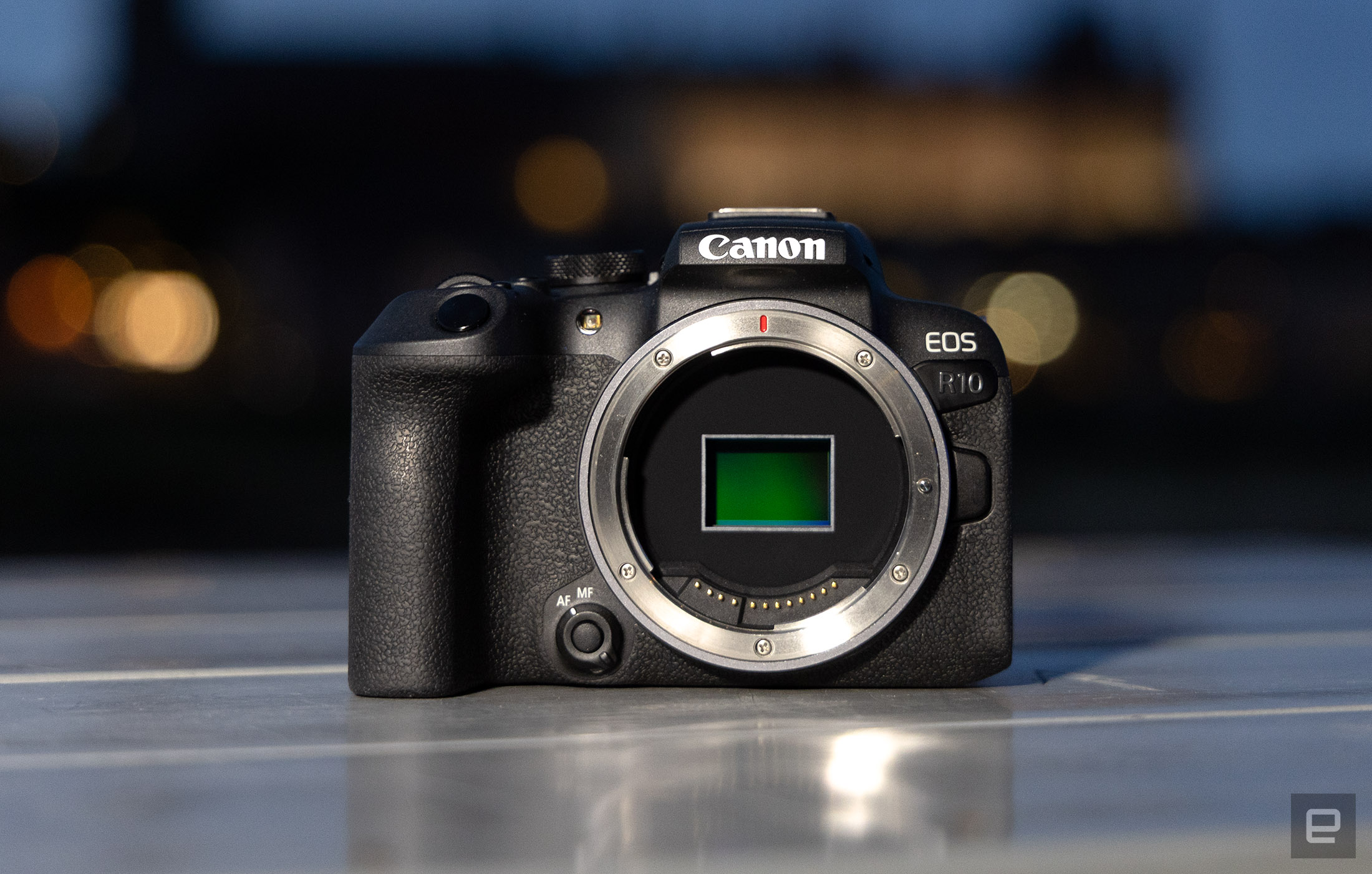 Canon R10 review: 4K and fast shooting speeds for less than $1,000