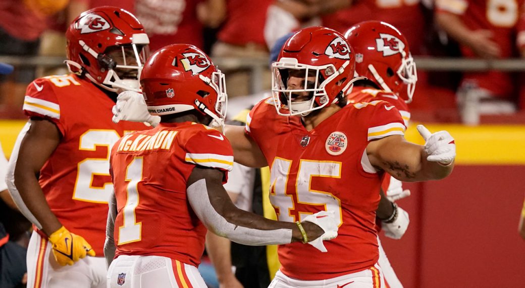 Mahomes and Watson help the Chiefs push past the Chargers in the early AFC West showdown