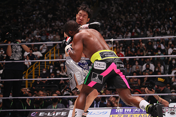 Mayweather destroys Asakura, Kyoji Horiguchi chokes 'Kintaro' in Rizin Doubleheader