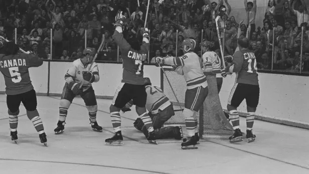 Players shed new light on the memorable Canada-Soviet Summit Series in the book "1972" |  CBC sport