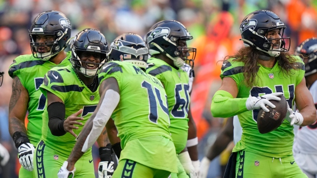 Seahawks hold off Broncos as Wilson misses out in return - TSN.ca