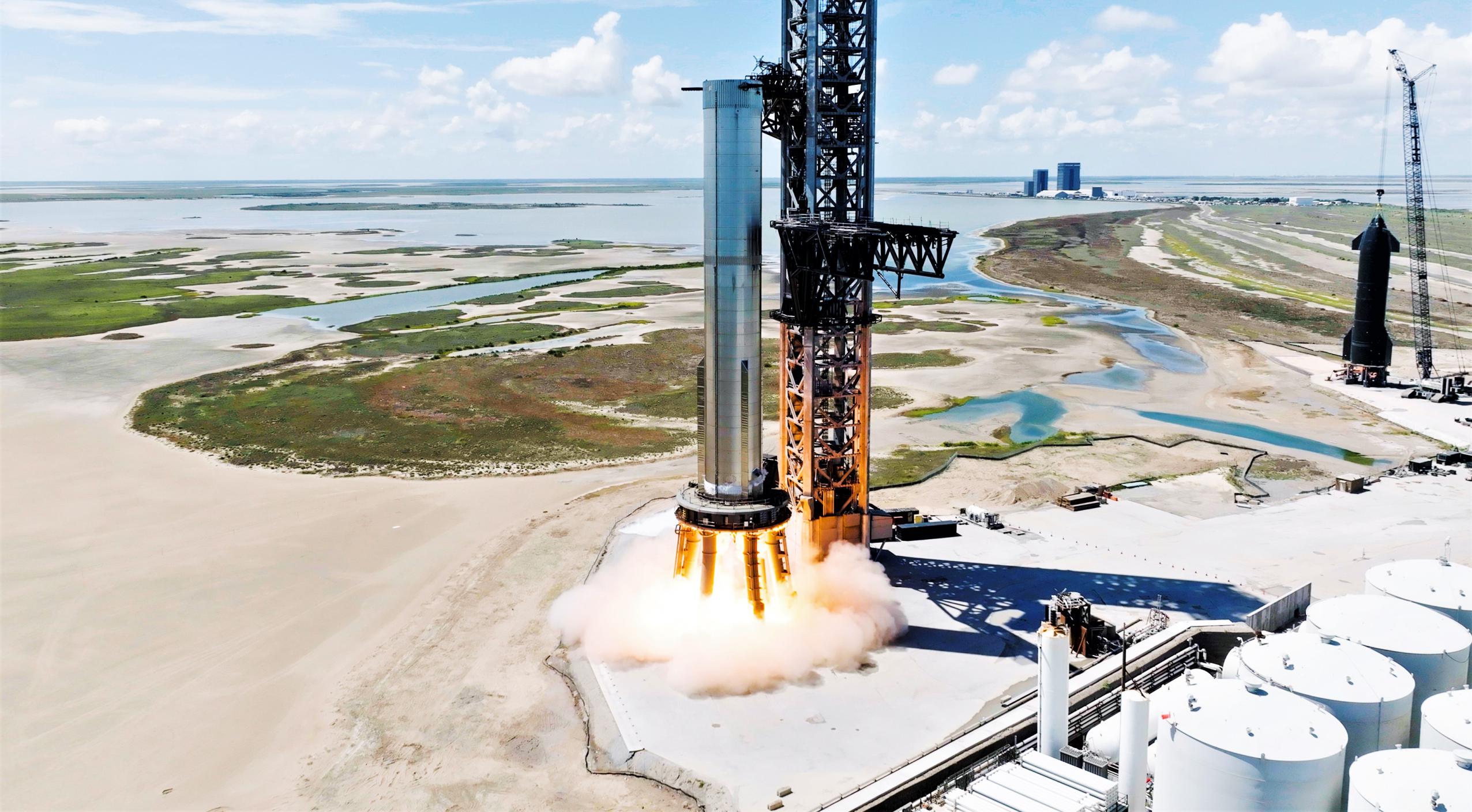 SpaceX breaks Starship test record, rolling next booster to launch pad