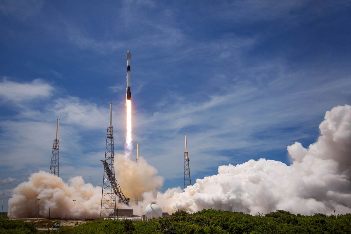 Watch SpaceX launch Starlink's fleet of massive BlueWalker 3 satellites on the rocket's record-breaking 14th flight tonight