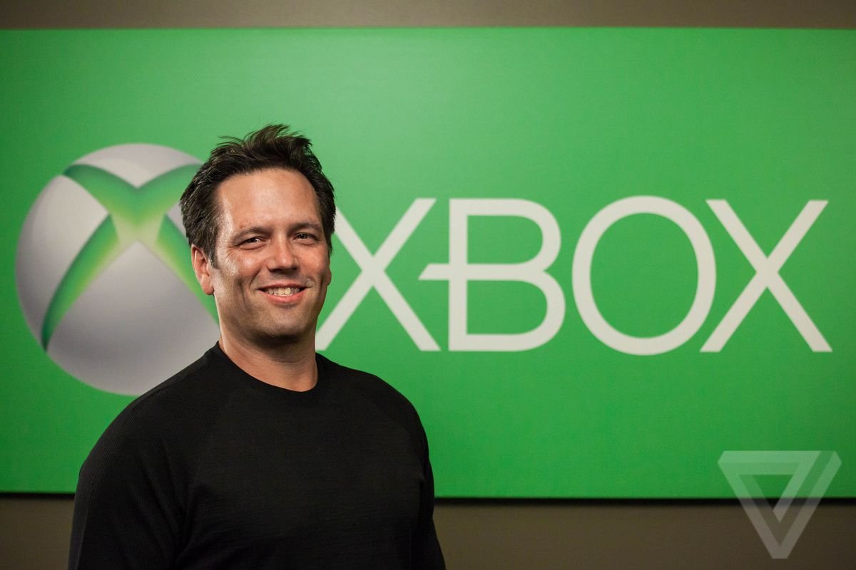 Xbox boss hanging out with famous Japanese game developer sparks jealousy among PlayStation fans