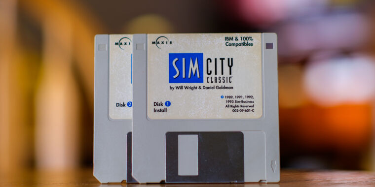 Windows 95 went a step further to ensure compatibility between SimCity and other games