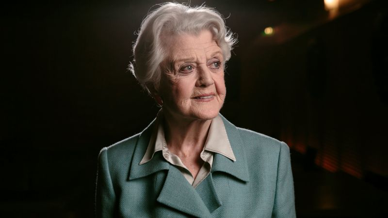 Beloved Murder, She Wrote star Angela Lansbury dies at 96 |  CNN