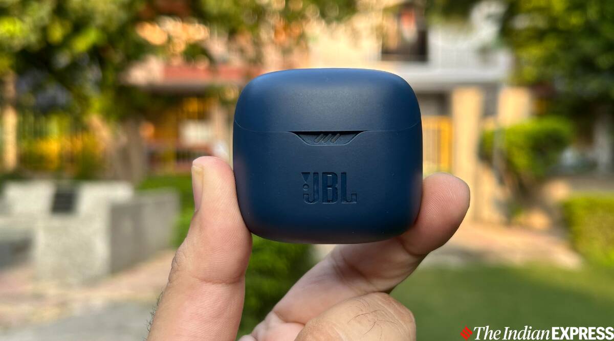 JBL Tune Flex TWS,JBL Tune Flex TWS review, JBL Tune Flex TWS price, JBL Tune Flex, true wireless earbuds under rs 10000