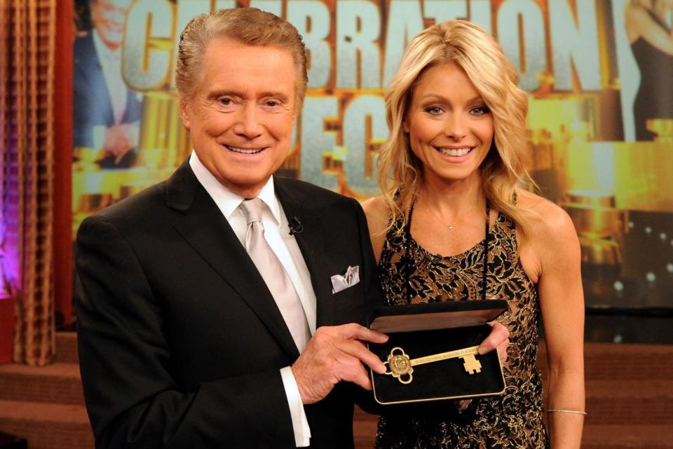 Kelly Ripa, Regis Philbin