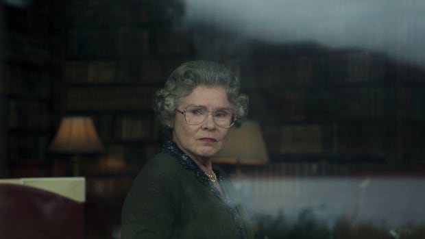 A Royal Pain: Netflix Adds Disclaimer To The Crown Trailer After Judi Dench Criticizes TV Series |  CBC News