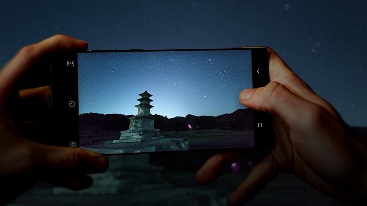 Catch the stars like a pro with the new camera updates for the Galaxy S22