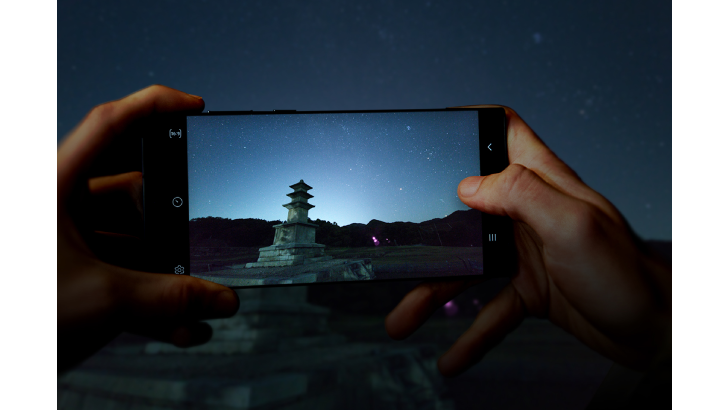 Catch the stars like a pro with the new camera updates for the Galaxy S22