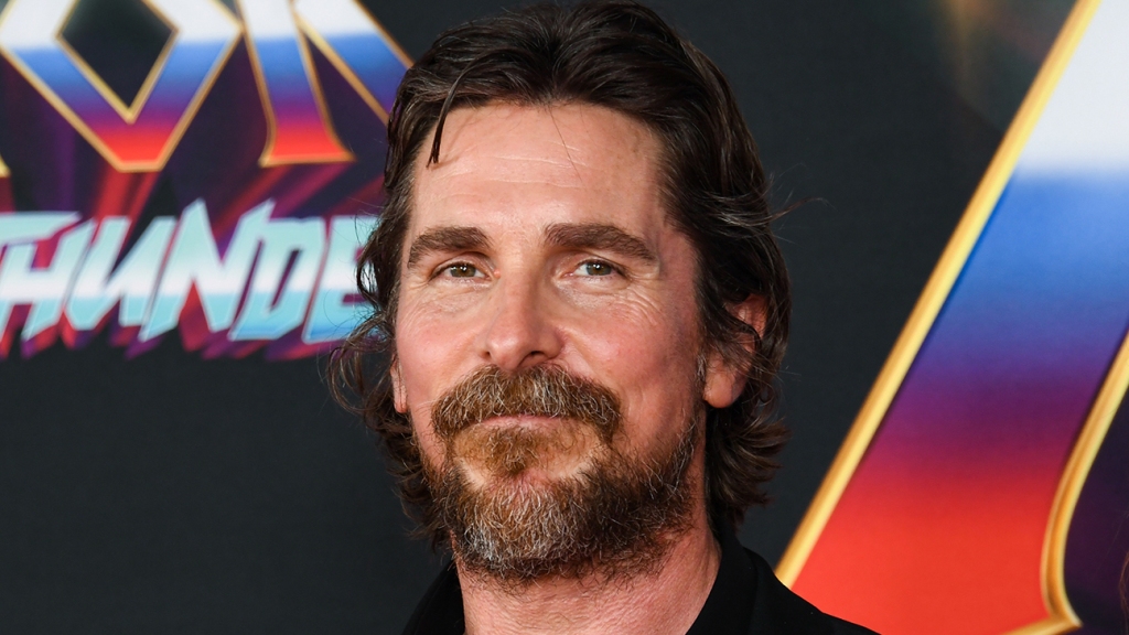 Christian Bale says he acted as an "intermediary" on the set of "American Hustle" between David O. Russell and Amy Adams