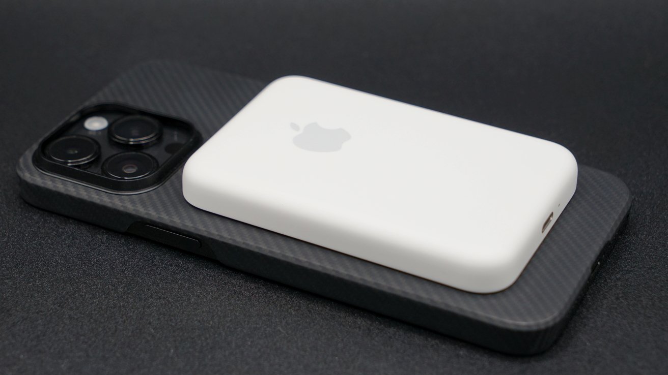 MagSafe Battery Pack Review: Still the Beating One Year Later |  AppleInsider