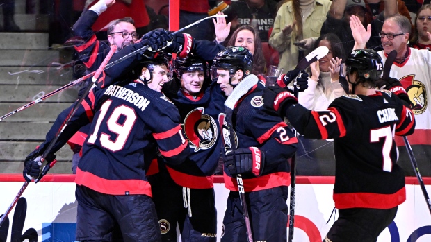 Senators put on offensive show, beat Bruins for first win - TSN.ca