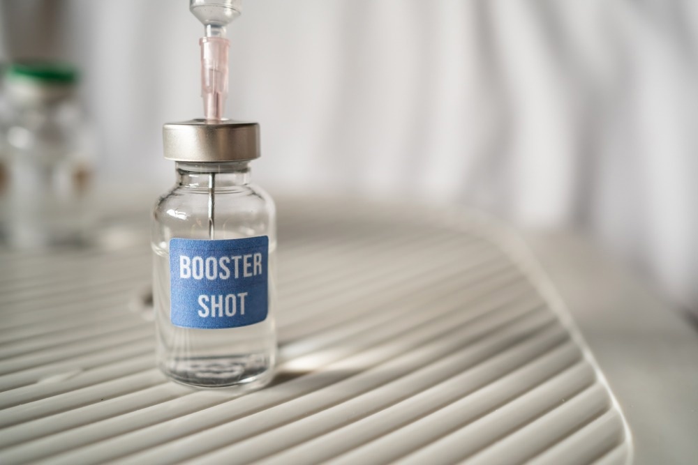 Study: Antibody responses to Omicron BA.4/BA.5 bivalent mRNA vaccine booster shot. Image Credit: Wachiwit/Shutterstock