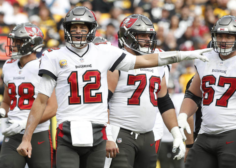 Tom Brady and the Buccaneers' offense is stuck.  (Charles LeClaire-USA TODAY Sports)