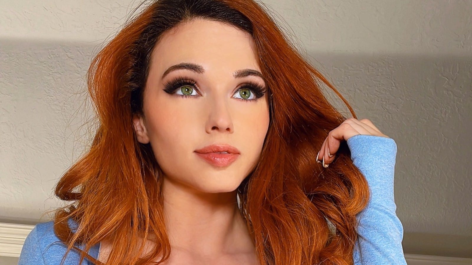 Valkyrae, Jessica Nigri, LilyPichu & More Defend Amouranth Amid Relationship Abuse Allegations - Dexerto