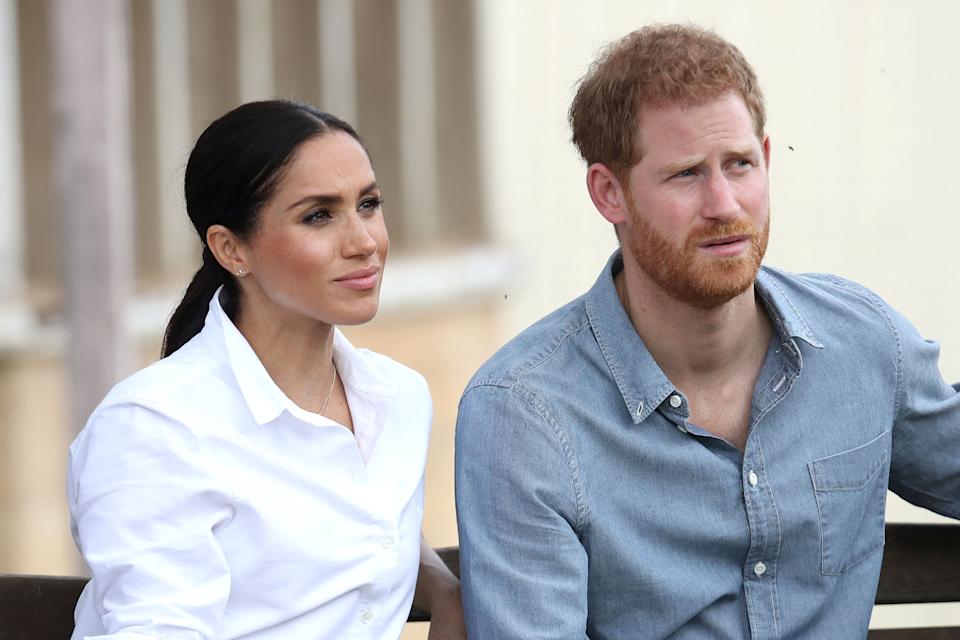 DUBBO, AUSTRALIA - OCTOBER 17: Prince Harry, Duke of Sussex and Meghan, Duchess of Sussex visit a local farming family, the Woodleys, on October 17, 2018 in Dubbo, Australia.  The Duke and Duchess of Sussex are on their official 16-day autumn tour, visiting cities in Australia, Fiji, Tonga and New Zealand.  (Photo by Chris Jackson - Pool/Getty Images)